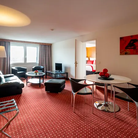 Hotel Le M & Bordeaux Aeroport By & Preference