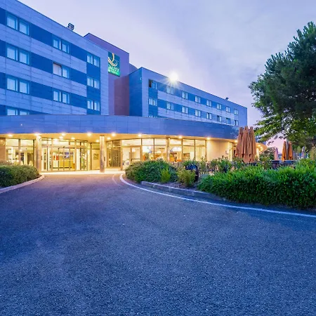 Le M & Bordeaux Aeroport By & Preference Hotel 4*