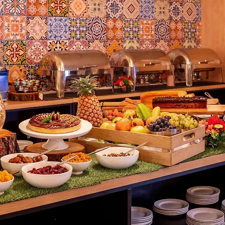 Le M & Bordeaux Aeroport By & Preference Hotel