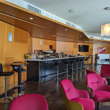 Le M & Bordeaux Aeroport By & Preference