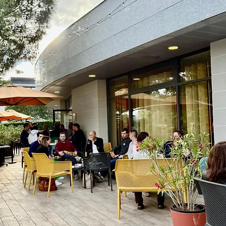 Hotel Le M & Bordeaux Aeroport By & Preference