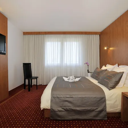 Le M & Bordeaux Aeroport By & Preference Mérignac