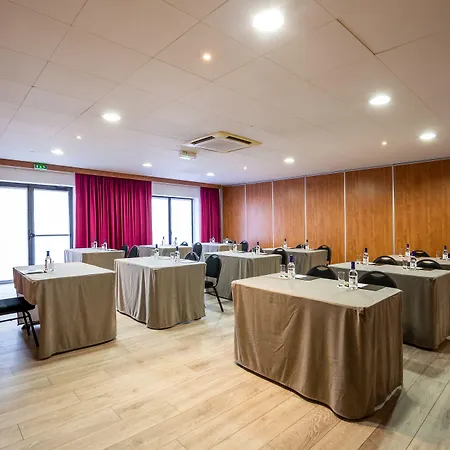 Le M & Bordeaux Aeroport By & Preference Hotel