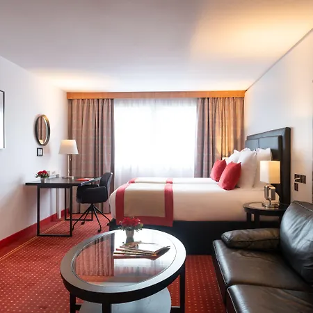 Le M & Bordeaux Aeroport By & Preference Hotel