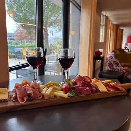 Le M & Bordeaux Aeroport By & Preference 4* Merignac (Gironde)