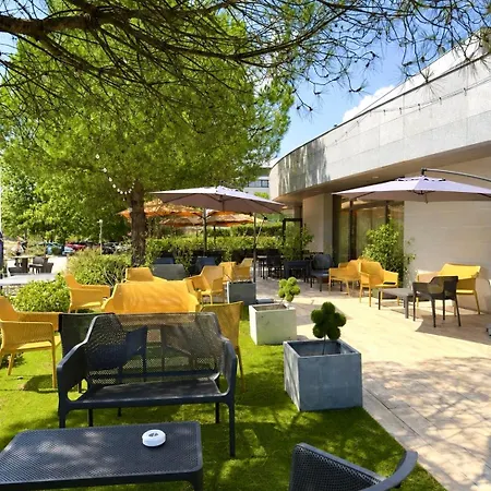 Le M & Bordeaux Aeroport By & Preference Hotel