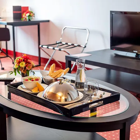 Le M & Bordeaux Aeroport By & Preference Hotel Merignac (Gironde)