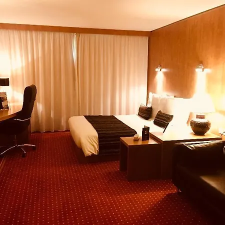 Le M & Bordeaux Aeroport By & Preference 4*