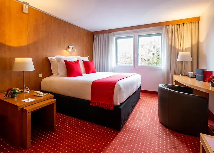 Hotel Le M & Bordeaux Aeroport By & Preference 4*