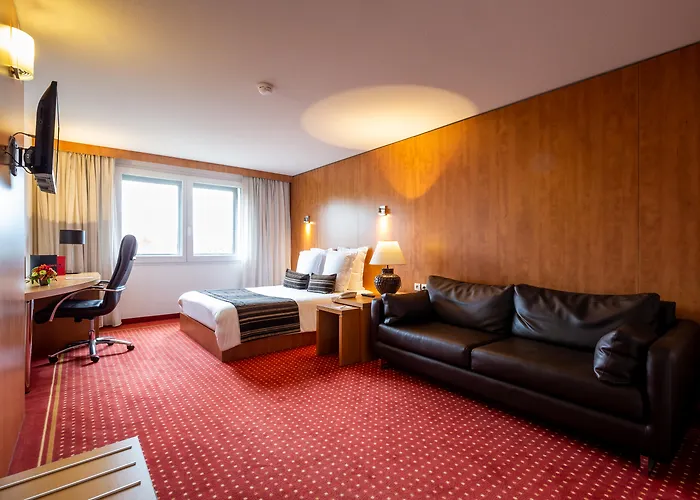 Le M & Bordeaux Aeroport By & Preference Merignac (Gironde)