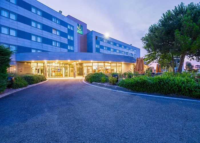 Le M & Bordeaux Aeroport By & Preference Hotel 4*