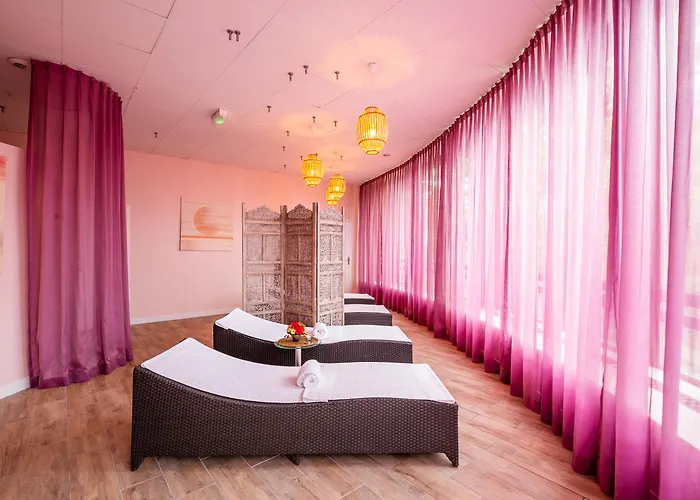 Le M & Bordeaux Aeroport By & Preference Hotel