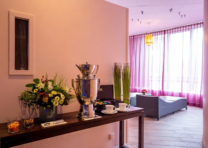 Le M & Bordeaux Aeroport By & Preference Hotel