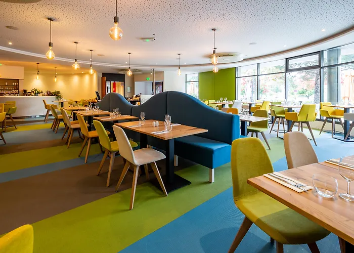 Hotel Le M & Bordeaux Aeroport By & Preference 4*