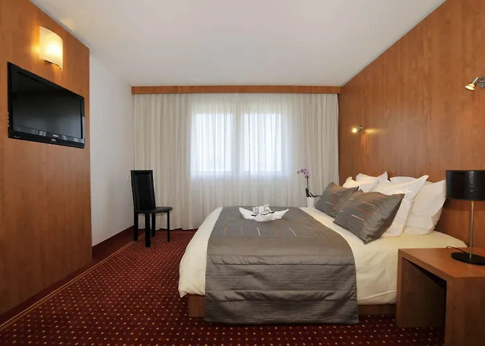 Le M & Bordeaux Aeroport By & Preference Merignac (Gironde)