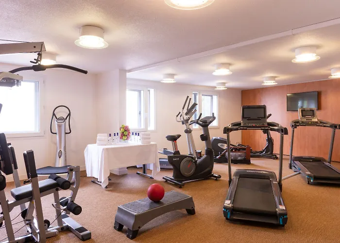 Hotel Le M & Bordeaux Aeroport By & Preference 4*