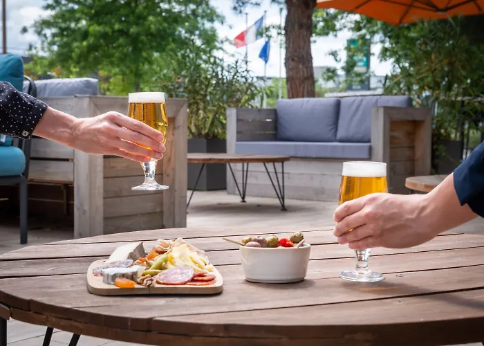 Hotel Le M & Bordeaux Aeroport By & Preference