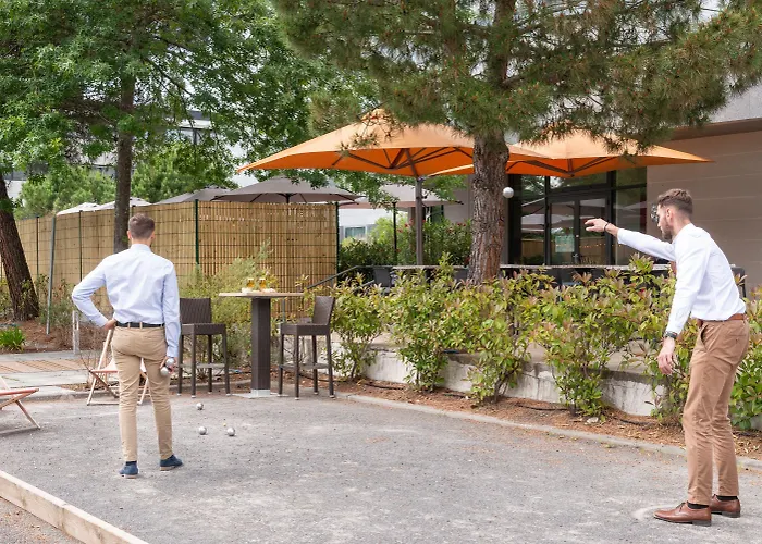 Le M & Bordeaux Aeroport By & Preference Hotel