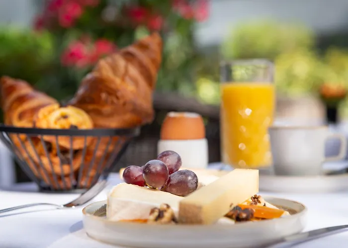 Hotel Le M & Bordeaux Aeroport By & Preference