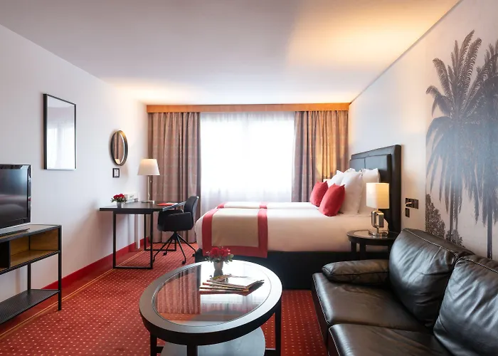 Le M & Bordeaux Aeroport By & Preference Hotel