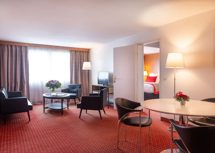 Le M & Bordeaux Aeroport By & Preference Hotel